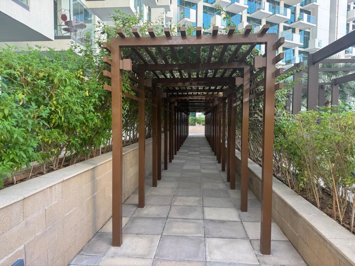Cosy Free Parking Free Unlimited Drinkable Water Near Downtown * Dubai